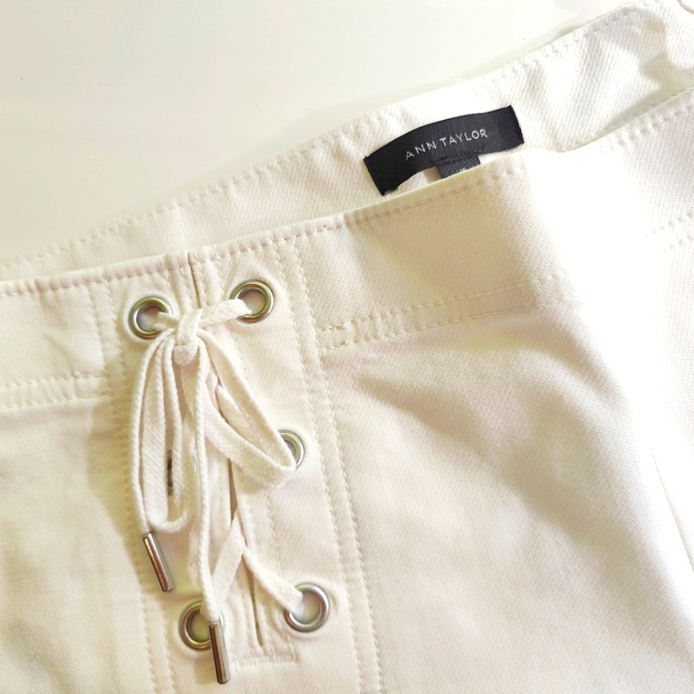 Ann Taylor Lace Up White Summer Pants 10